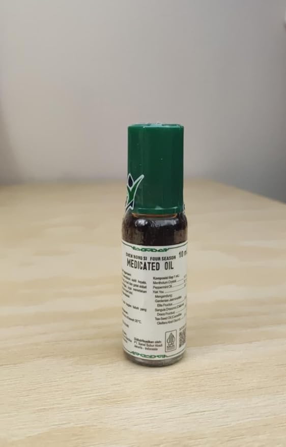 Four Season (Shen Nong Si) Medicated Oil Roll On 10 ml, Traditional Asian Therapeutic Massage Oil, Classic Aroma for Cold/Motion/Breathing/Skin/Stomach/Sore Reliefs