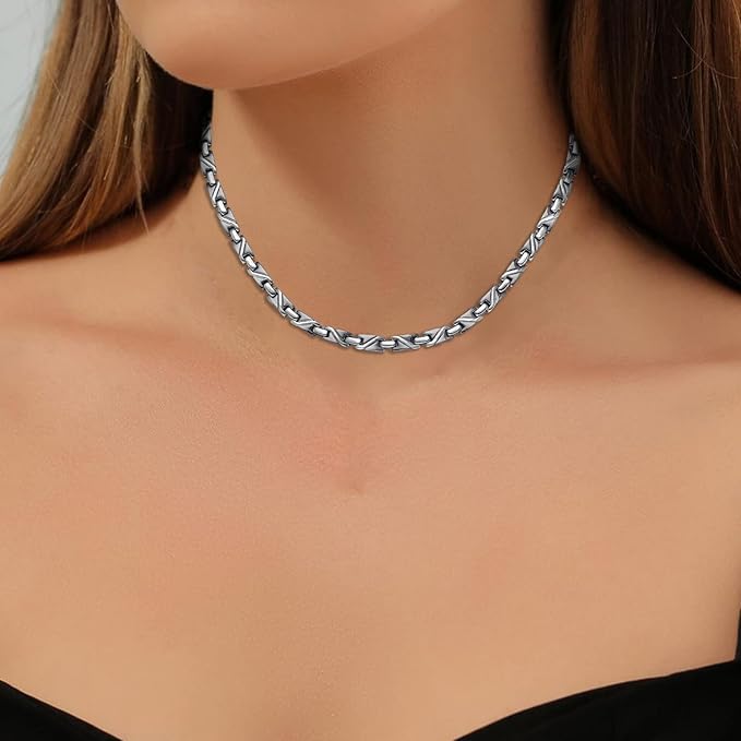 Magnetic Necklace for Men & Women, Pure Titanium Magnetic Necklace, Fashion Jewelry Present (Silver)