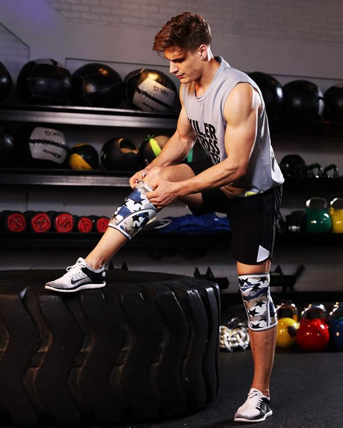 AEOLOS Knee Sleeves (1 Pair)，7mm Compression Knee Braces for Heavy-Lifting,Squats,Gym and Other Sports(Large,Star Camo)