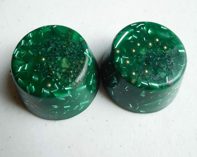 2 Emerald Green Small Tower Buster Crystal Orgone Generator Energy Accumulator 528Hz/7.83Hz/Advance Harmonics Many Beautiful Ingredients and Colors!! (Emerald Green)