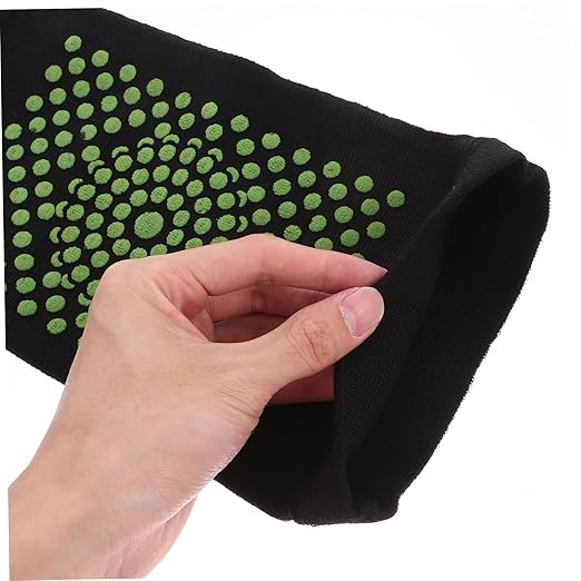 Thermal Knee Sleeves 4PCS Set Self-Heating Protective Knee Wraps for Cold Weather Breathable Joint Support for Seniors and Cyclists