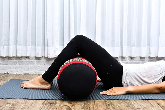 Leewadee Yoga Bolster - Standard Size – Large Meditation Cushion, Tube Pillow for Comfortable Reading, Pilates Equipment, Kapok Filling, 24 x 10 x 10 inches
