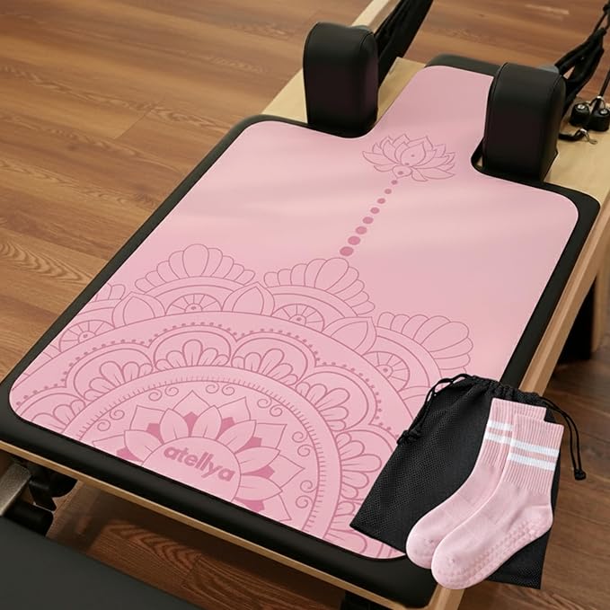 Pilates Reformer Mat Non Slip – Washable Reformer Mat Cover with Grip Socks & Mesh Bag, Sweat Absorbing Pilates Reformer Towel for Studio & Home Use