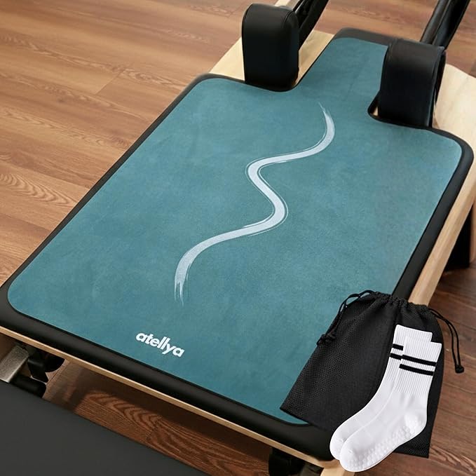 Pilates Reformer Mat Non Slip – Washable Reformer Mat Cover with Grip Socks & Mesh Bag, Sweat Absorbing Pilates Reformer Towel for Studio & Home Use