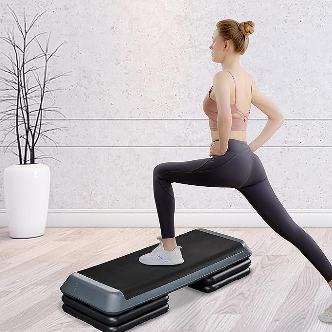 Yaheetech Aerobic Stepper, 4-6-8in Height-Adjustable Aerobic Exercise Step Platform Health Club Size w/Risers & Non-Slip Surface & Non-Marking Feet for Home Gym Workout & Training