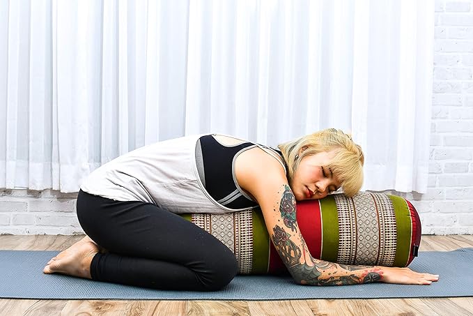 Leewadee Yoga Bolster - Standard Size – Large Meditation Cushion, Tube Pillow for Comfortable Reading, Pilates Equipment, Kapok Filling, 24 x 10 x 10 inches