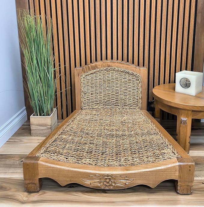 Handcrafted Wooden Meditation Chair with Woven Seagrass Seat, 30 x 28 x 18 inches (Beige)